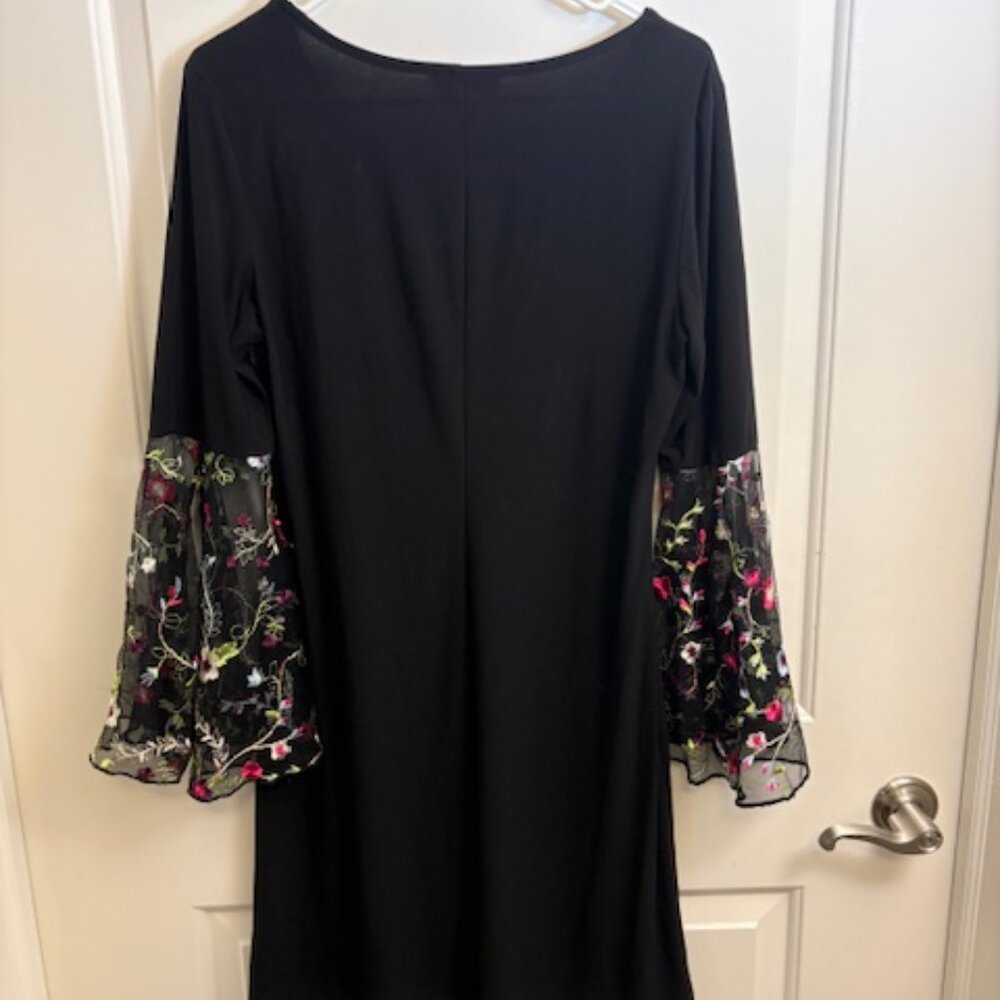 Black Tunic Dress with Sheer Floral Bell Sleeves – Boho Chic - Picture 4 of 4